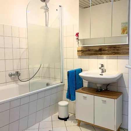 Helle In Top-lage, Hasselbachplatz - Altstadt, W-lan, 4 Schlafplaetze * Magdeburg