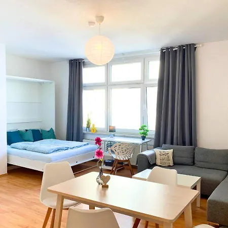 Helle In Top-lage, Hasselbachplatz - Altstadt, W-lan, 4 Schlafplaetze *