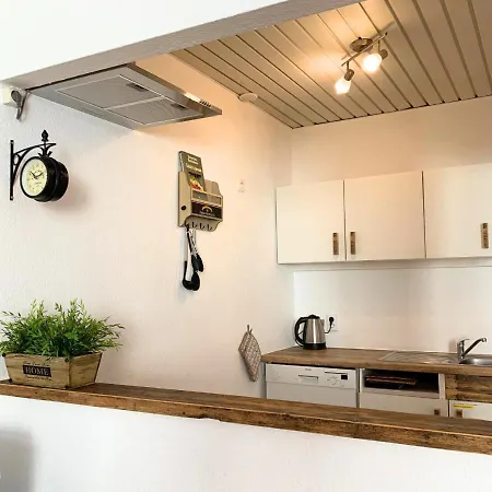 Apartment Helle In Top-lage, Hasselbachplatz - Altstadt, W-lan, 4 Schlafplaetze Magdeburg