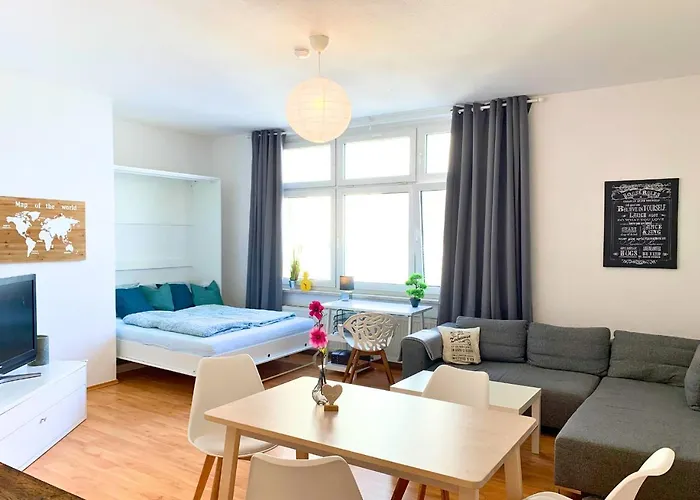 Helle In Top-lage, Hasselbachplatz - Altstadt, W-lan, 4 Schlafplaetze *