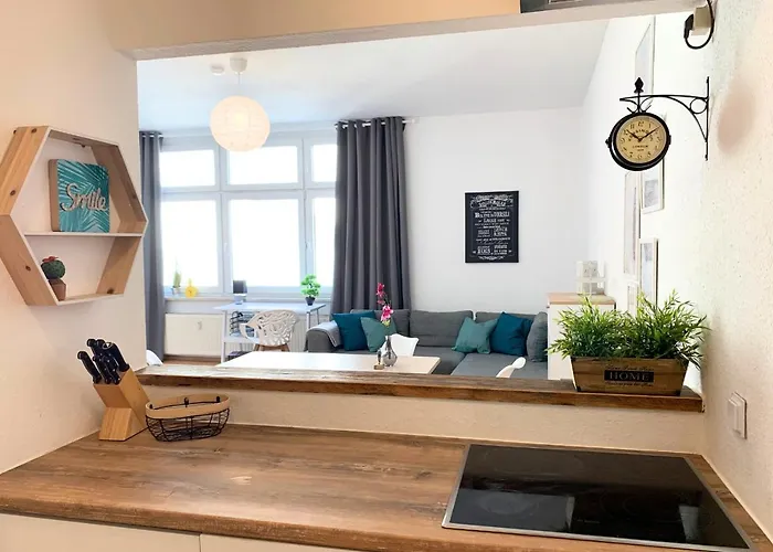 Helle In Top-lage, Hasselbachplatz - Altstadt, W-lan, 4 Schlafplaetze * Magdeburg